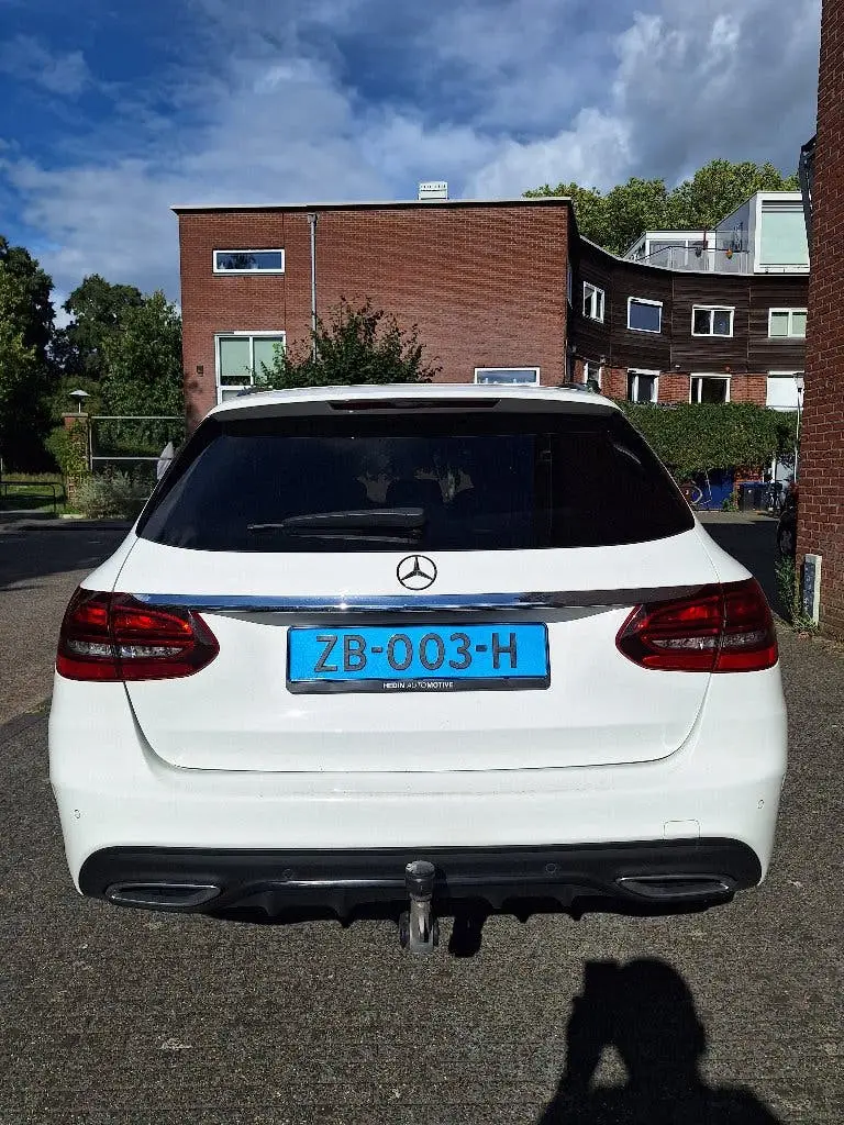 Mercedes-Benz C-Klasse C180d Estate AMG uit 2019, foto 6