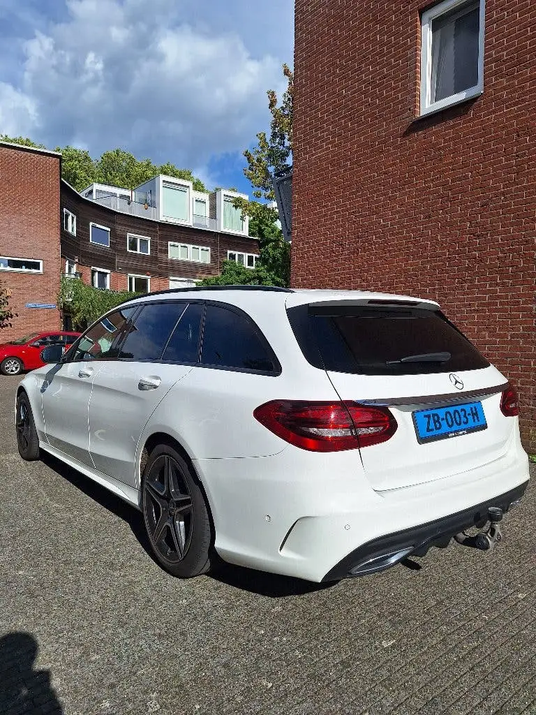 Mercedes-Benz C-Klasse C180d Estate AMG uit 2019, foto 7