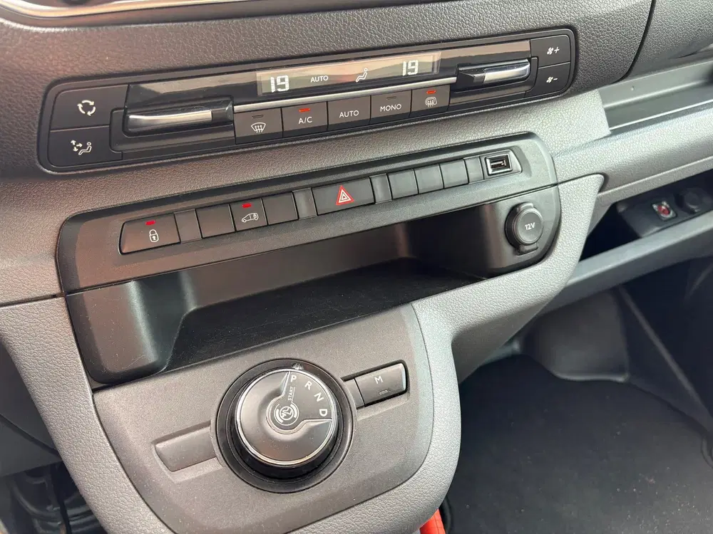 Citroën Jumpy Citroen Jumpy 2.0 BlueHDI 180 XL Driver AU uit 2020, foto 15