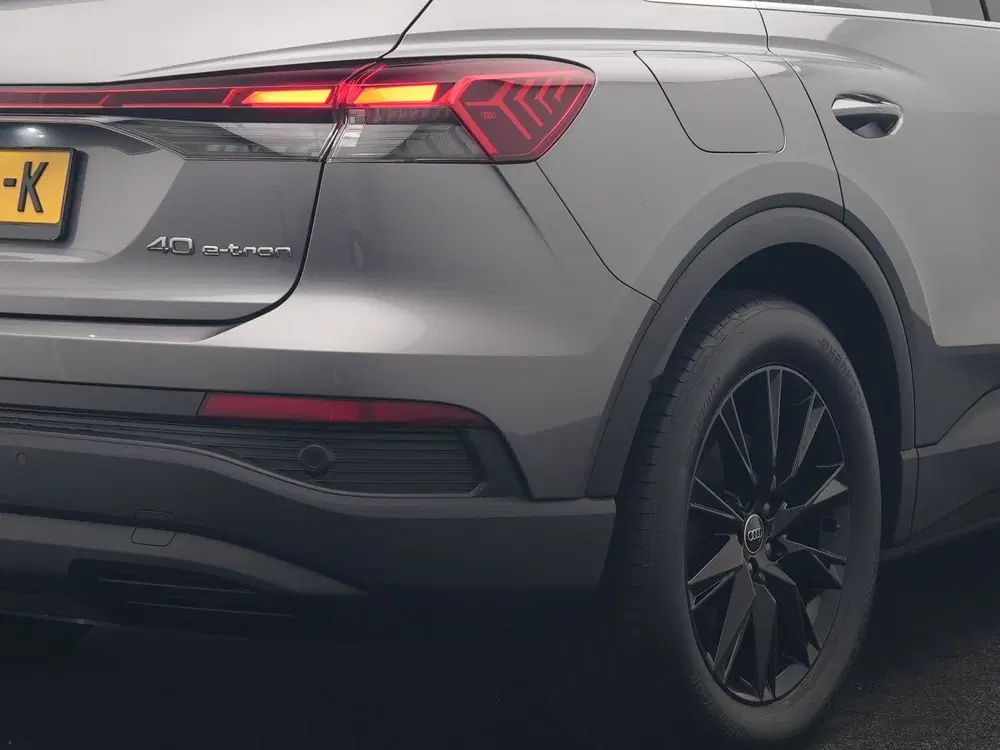 Audi Q4 e-tron 40 Advanced edition 82 kWh 204pk Dealer O. uit 2023, foto 8