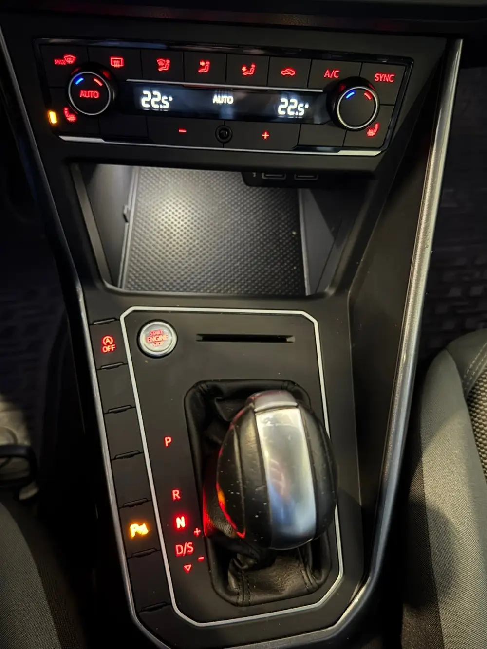 Volkswagen Polo 1.0 TSI R line aut/pano/carplay/camera/keyle uit 2020, foto 16