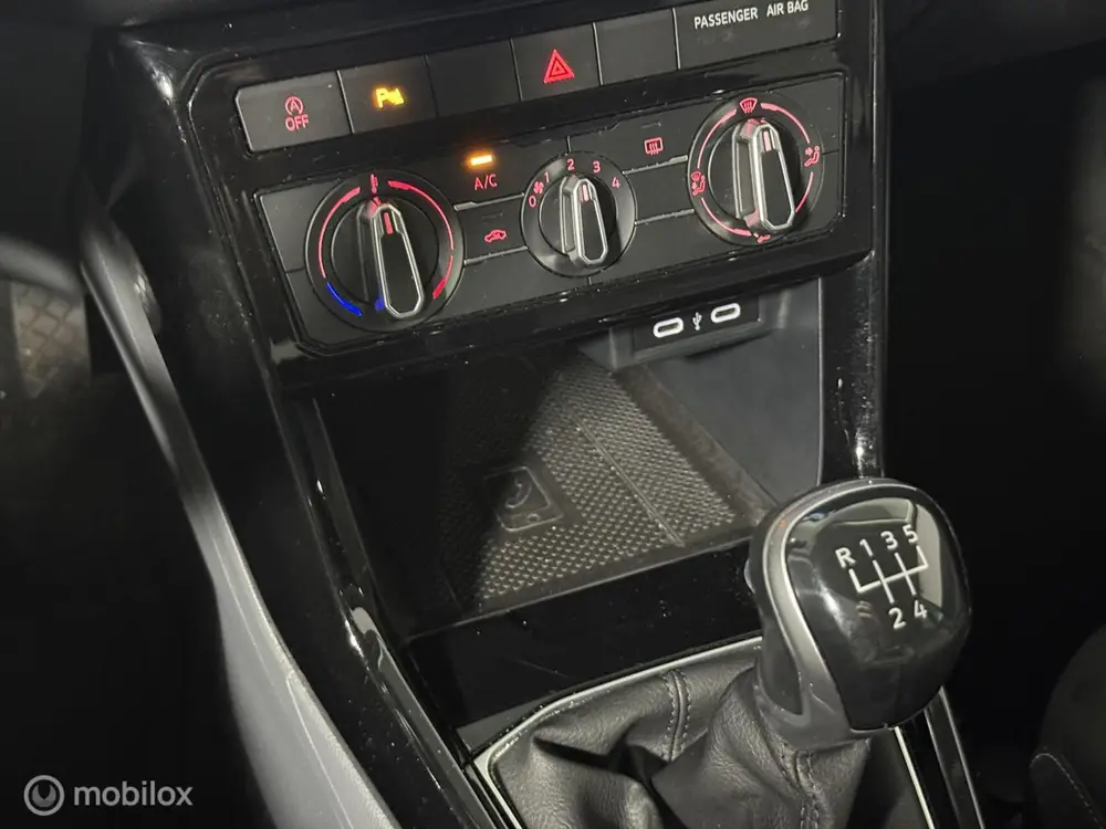 Volkswagen T-Cross 1.0 TSI Life | TREKHAAK | AD.CRUISE | APP uit 2021, foto 19