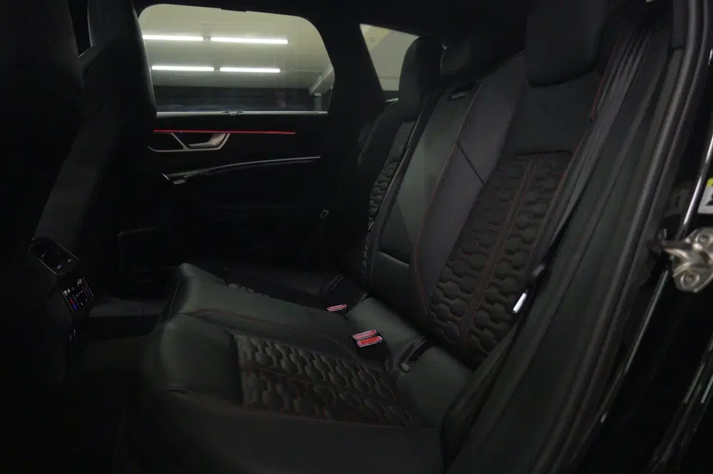 Audi RS6 RS TFSI quattro Dynamic+ uit 2023, foto 17