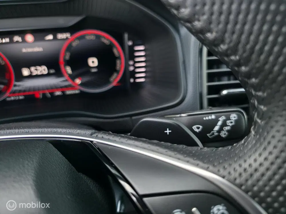 Skoda Karoq 1.5 TSI ACT Sportline uit 2025, foto 17