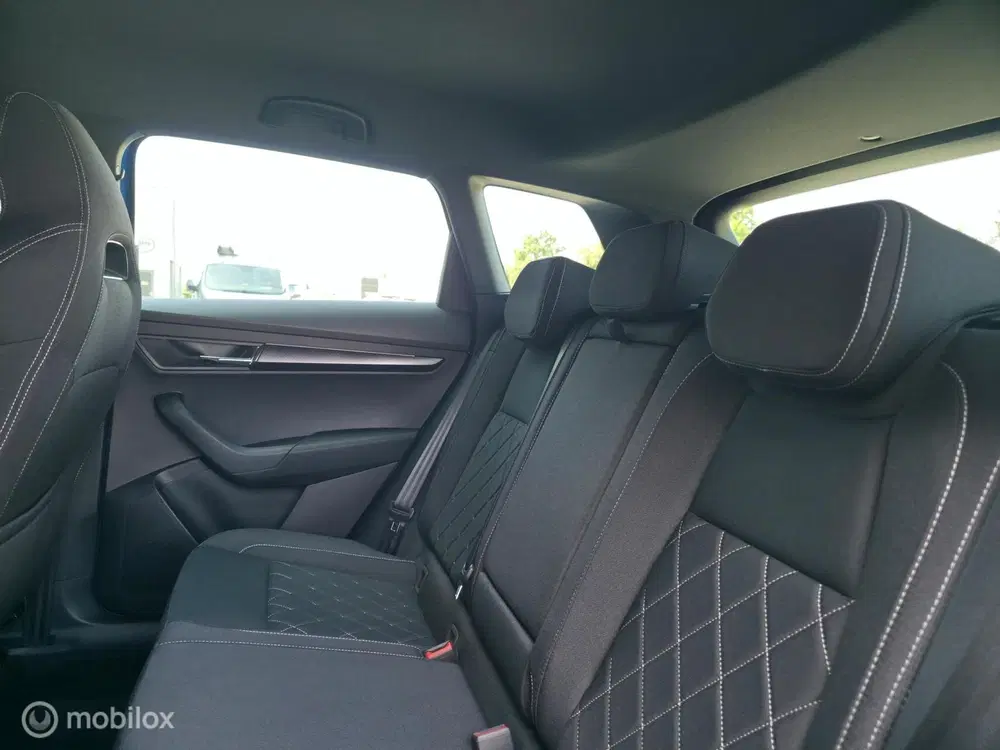 Skoda Karoq 1.5 TSI ACT Sportline uit 2025, foto 9
