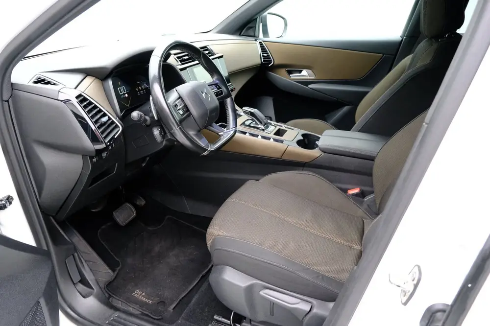 DS Automobiles 7 Crossback DS 7 Crossback 1.6 PureTech Be Chic|LED|trekhaak|dealeronder uit 2019, foto 2