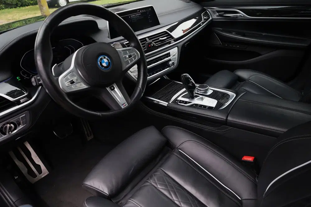 BMW 7-serie 745e High Executive Aut. uit 2022, foto 2