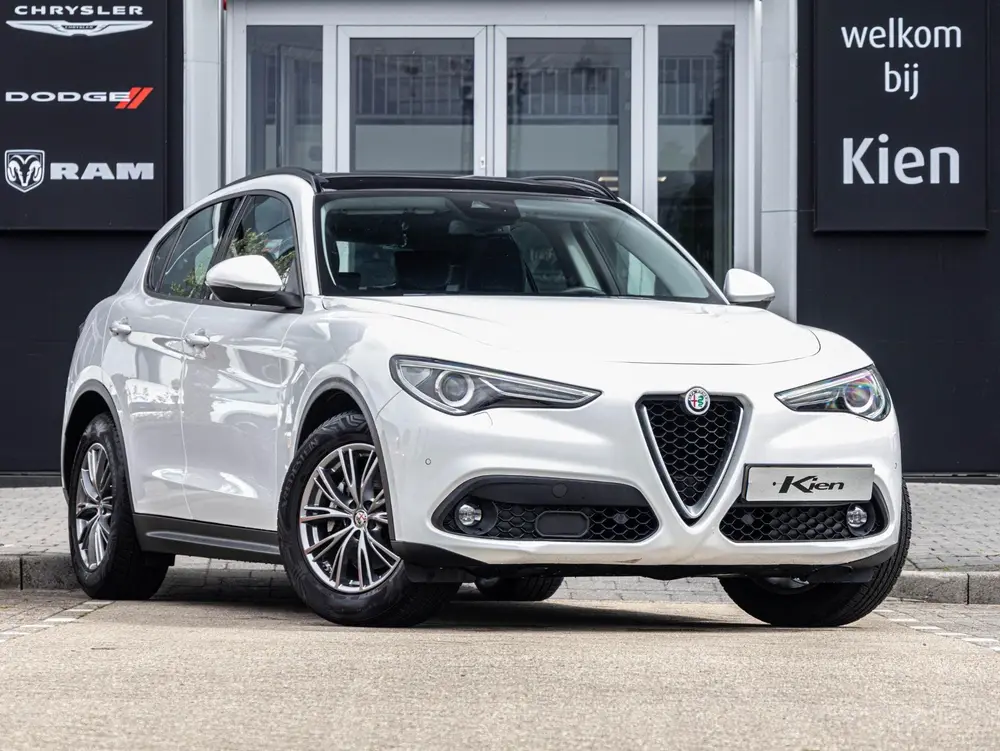 Alfa Romeo Stelvio 2.2d Super | Pano-dak | Lederen bekleding uit 2019