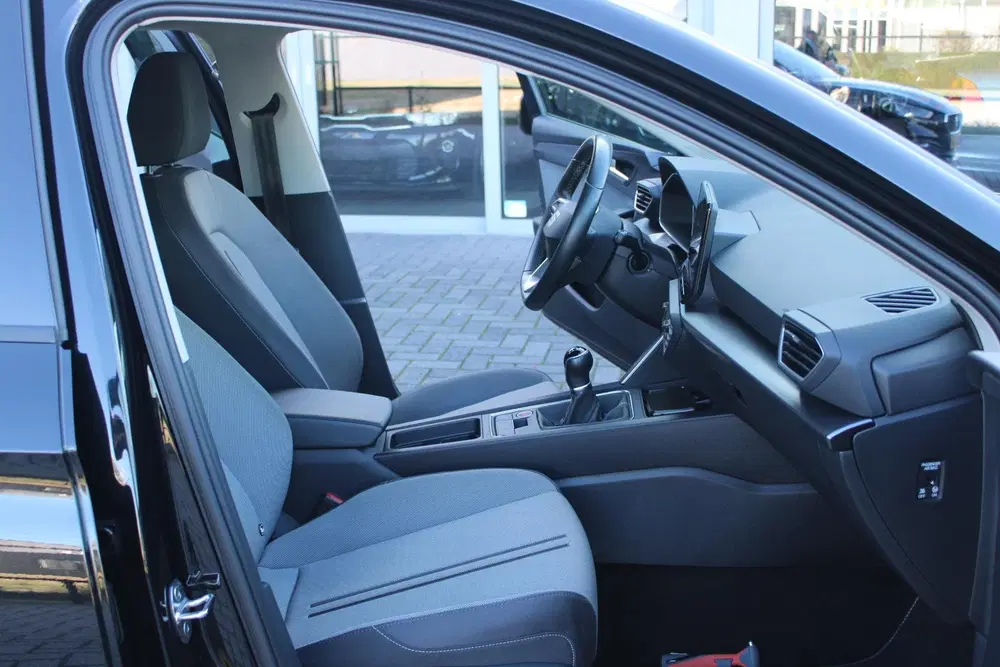 SEAT Leon 1.0 TSI Style Business Intense Led uit 2022, foto 5