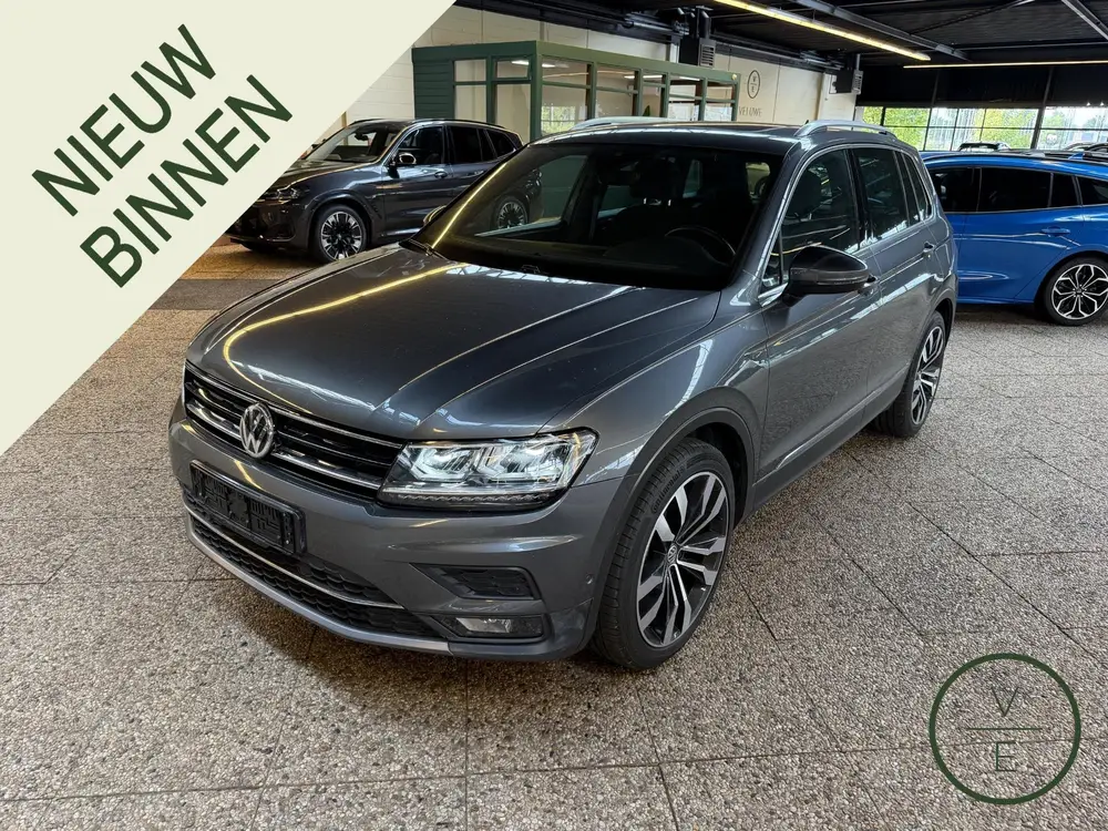 Volkswagen Tiguan 1.5 TSI ACT Highline | 52.000KM ! | Pano | uit 2020