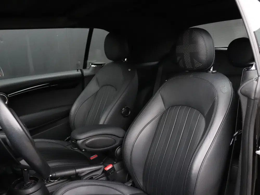 Mini Cabrio 2.0 John Cooper Works Chili uit 2021, foto 13