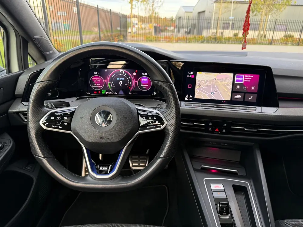 Volkswagen Golf 1.4 eHybrid GTE Pano Adaptive Virtual Voll O uit 2021, foto 7