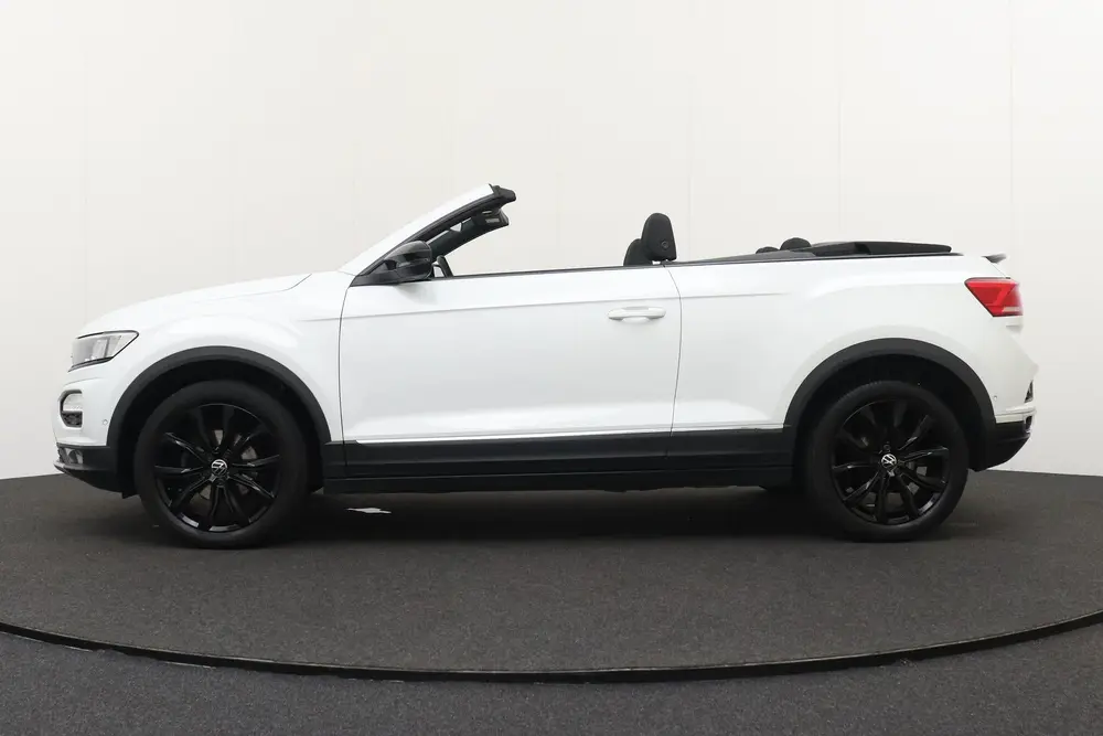 Volkswagen T-Roc Cabrio 116 PK BlackLine Camera Adap.Cruise uit 2020, foto 5
