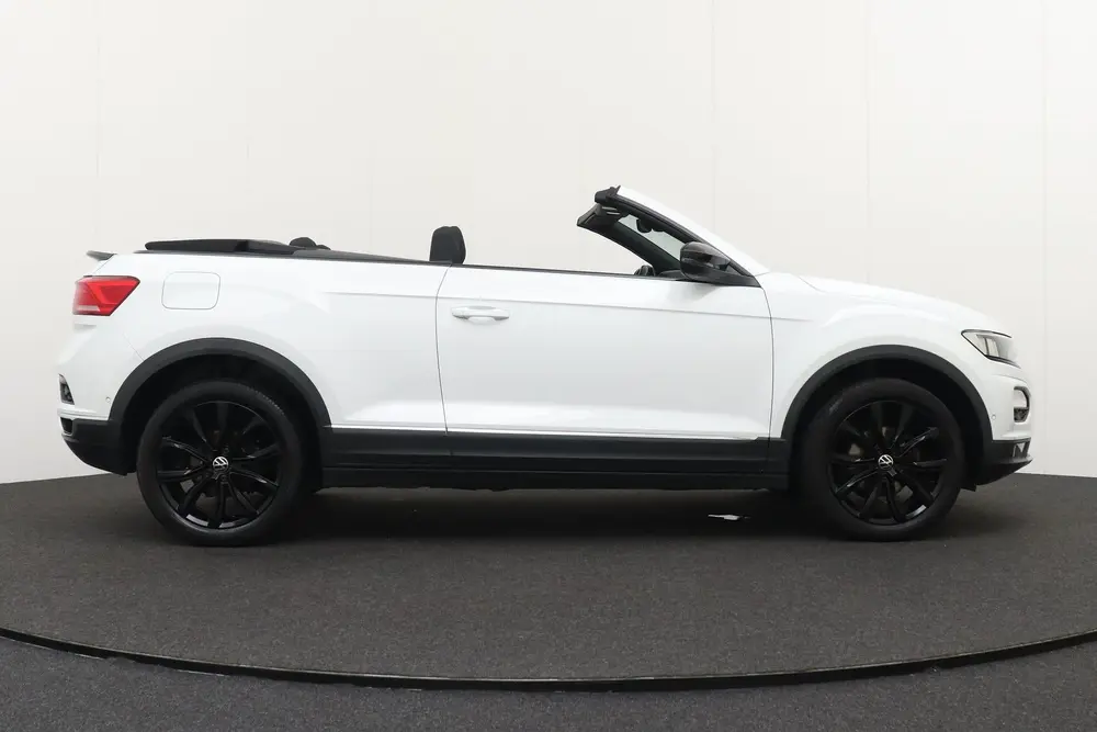 Volkswagen T-Roc Cabrio 116 PK BlackLine Camera Adap.Cruise uit 2020, foto 6