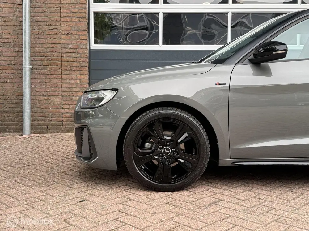 Audi A1 30 TFSI S Line Carplay Climate Cruise LED uit 2019, foto 12