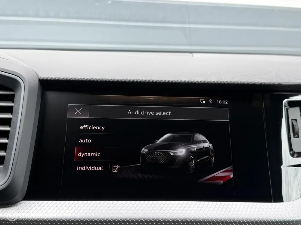 Audi A1 30 TFSI S Line Carplay Climate Cruise LED uit 2019, foto 19