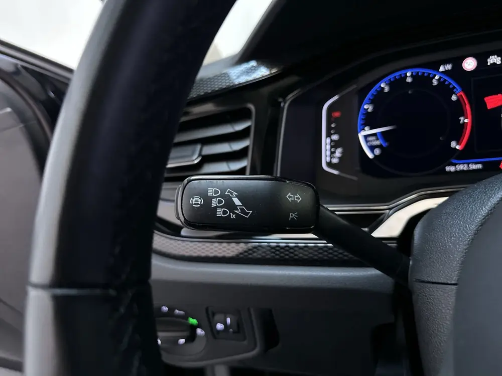 Volkswagen Polo 1.0 TSI Life Virtual Cockpit Navigatie App-C uit 2022, foto 13
