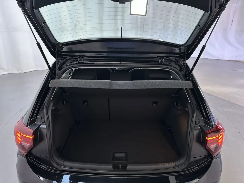 Volkswagen Polo 1.0 TSI Life Virtual Cockpit Navigatie App-C uit 2022, foto 15