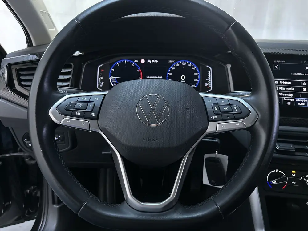 Volkswagen Polo 1.0 TSI Life Virtual Cockpit Navigatie App-C uit 2022, foto 5
