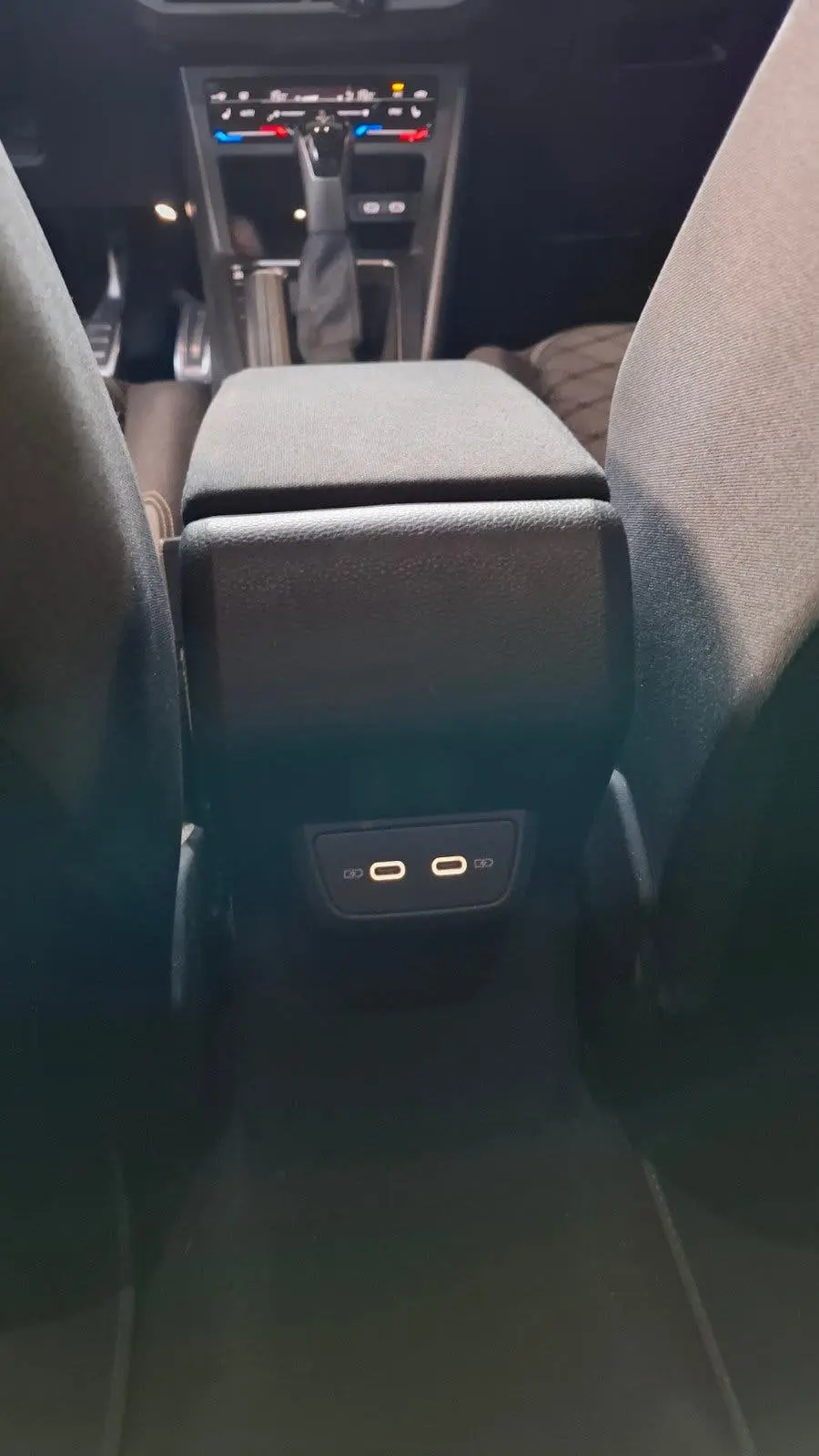 Volkswagen Taigo 3x R Line 2022 uit 2022, foto 18