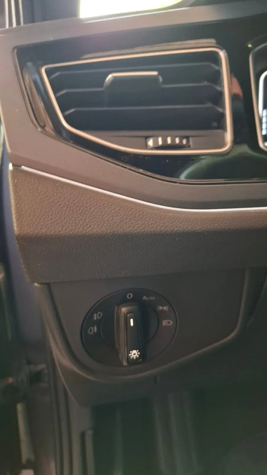 Volkswagen Taigo 3x R Line 2022 uit 2022, foto 8