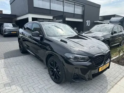 BMW X4 xDrive20i High Executive M-Pakket (bj 2023 uit 2023