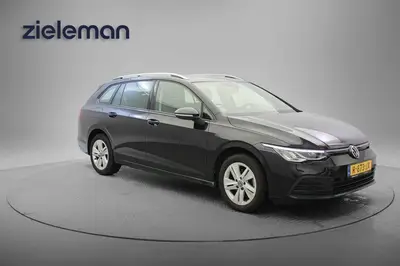 Volkswagen GOLF Variant 1.0 eTSI Life Automaat - Digitaal Co uit 2022