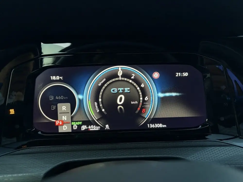 Volkswagen Golf GTE 1.4 eHybrid PANO IQ Lights Carplay uit 2021, foto 15