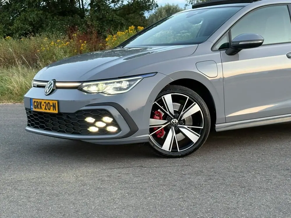 Volkswagen Golf GTE 1.4 eHybrid PANO IQ Lights Carplay uit 2021, foto 2