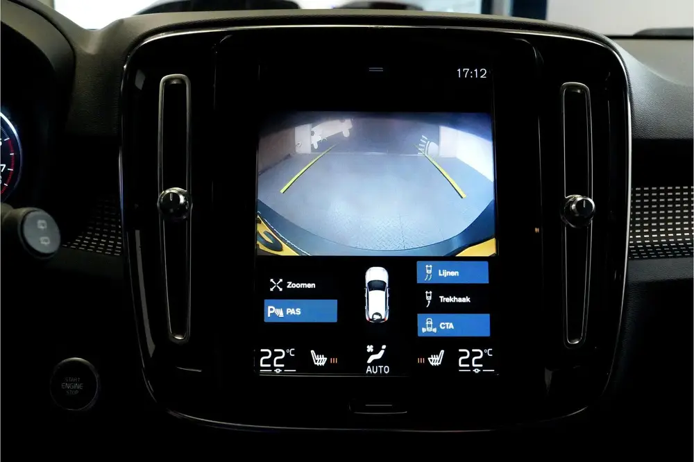 Volvo XC40 2.0 T4 140kW/190pk Aut8 R-Design PANORAMADAK + EL uit 2019, foto 12