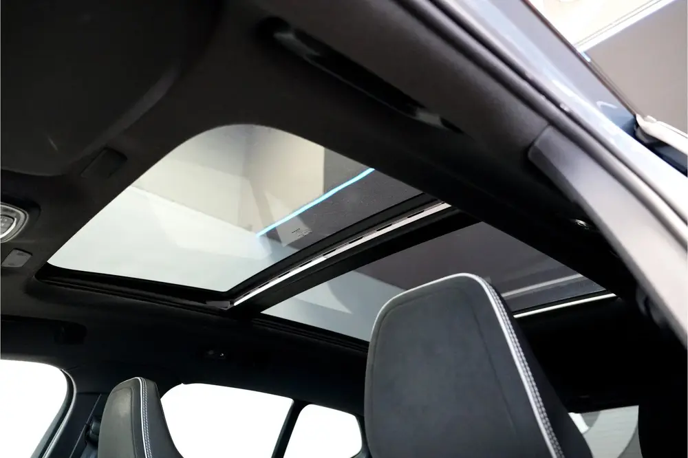 Volvo XC40 2.0 T4 140kW/190pk Aut8 R-Design PANORAMADAK + EL uit 2019, foto 14