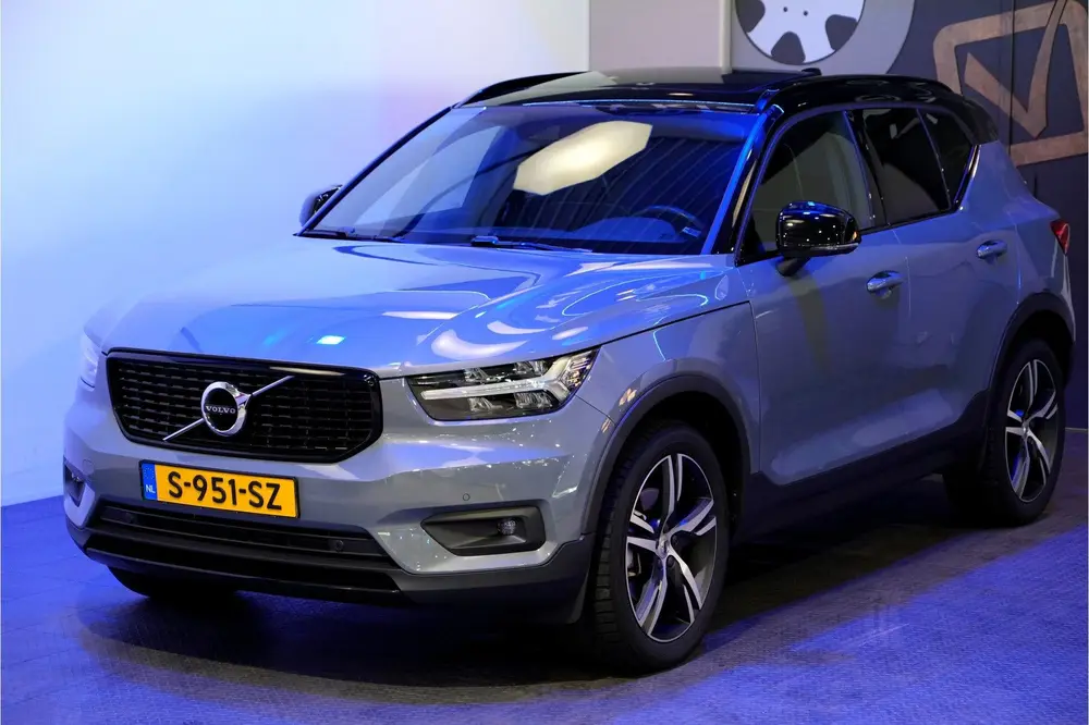 Volvo XC40 2.0 T4 140kW/190pk Aut8 R-Design PANORAMADAK + EL uit 2019, foto 15