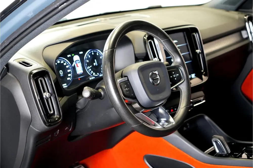Volvo XC40 2.0 T4 140kW/190pk Aut8 R-Design PANORAMADAK + EL uit 2019, foto 18