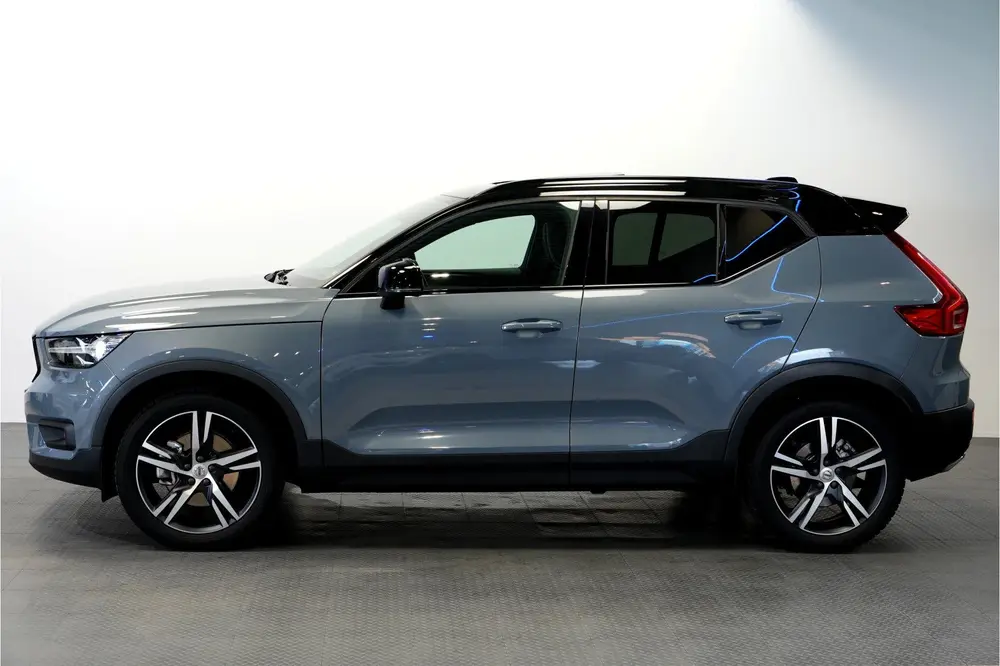 Volvo XC40 2.0 T4 140kW/190pk Aut8 R-Design PANORAMADAK + EL uit 2019, foto 3