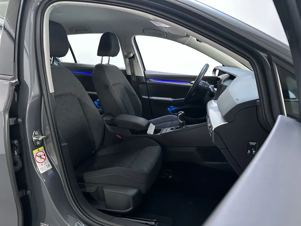 Volkswagen Golf 1.0 TSI 110pk Life Sfeerverlichting App-Conn uit 2023, foto 5