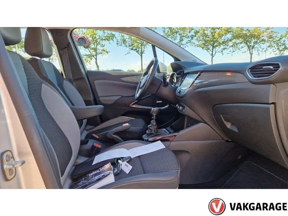 Opel Crossland 1.2 T Innovation (bj 2019) uit 2019, foto 15