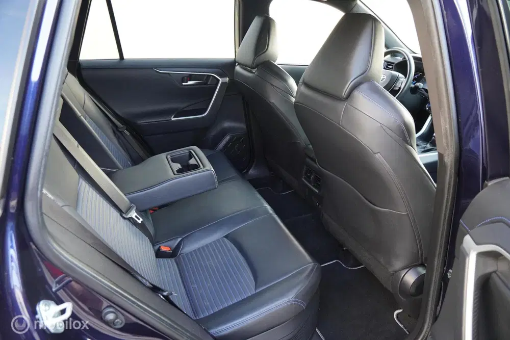 Toyota RAV 4 2.5 Hybrid Bi-Tone uit 2020, foto 11