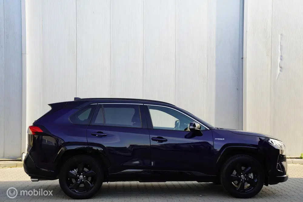 Toyota RAV 4 2.5 Hybrid Bi-Tone uit 2020, foto 3