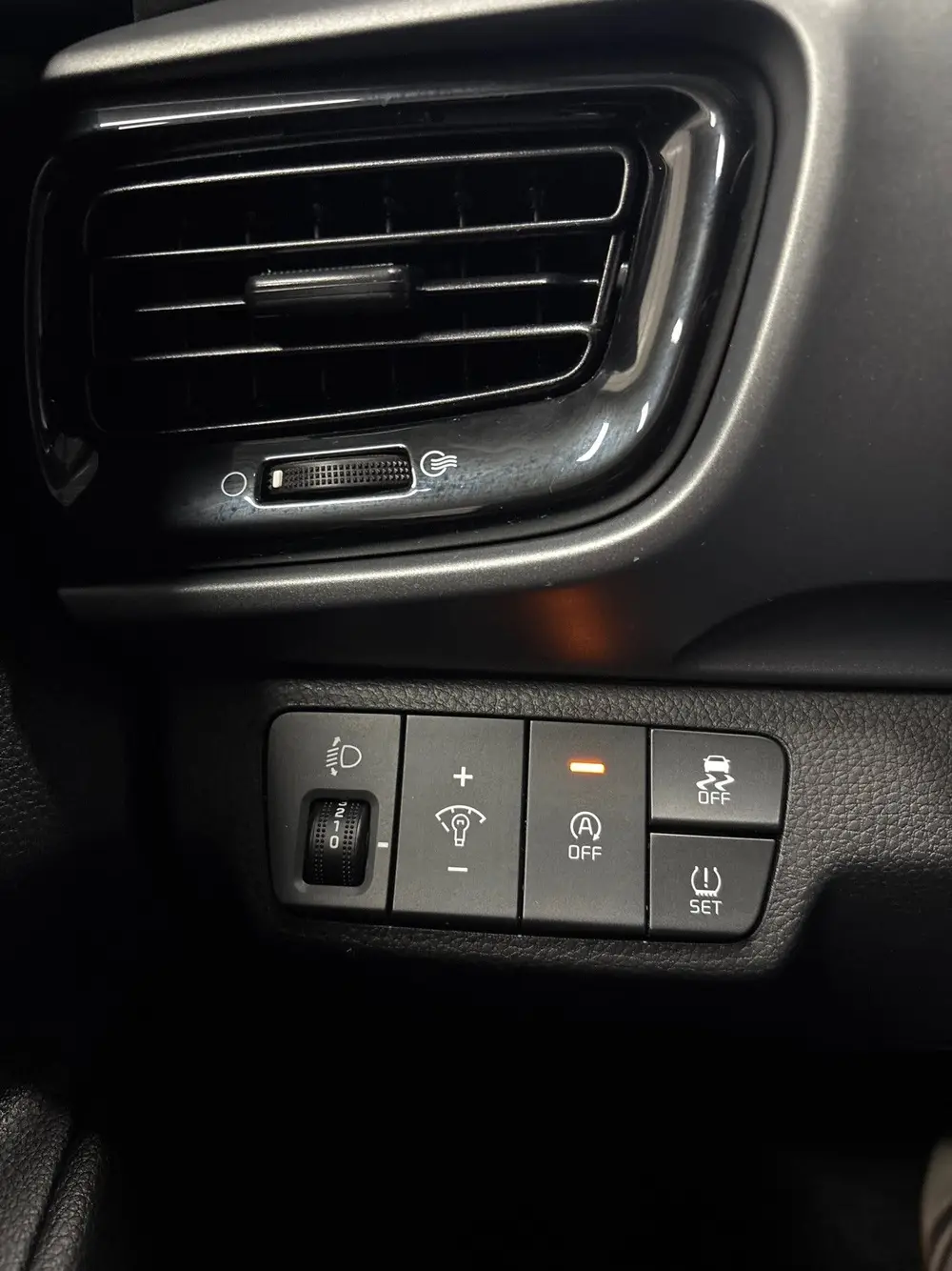 Kia Stonic 1.0 T-GDi MHEV DynamicPlusLine Navi uit 2023, foto 8