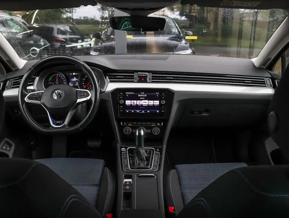 Volkswagen Passat Variant 1.4 TSI PHEV GTE Business | SoH 89 uit 2020, foto 2