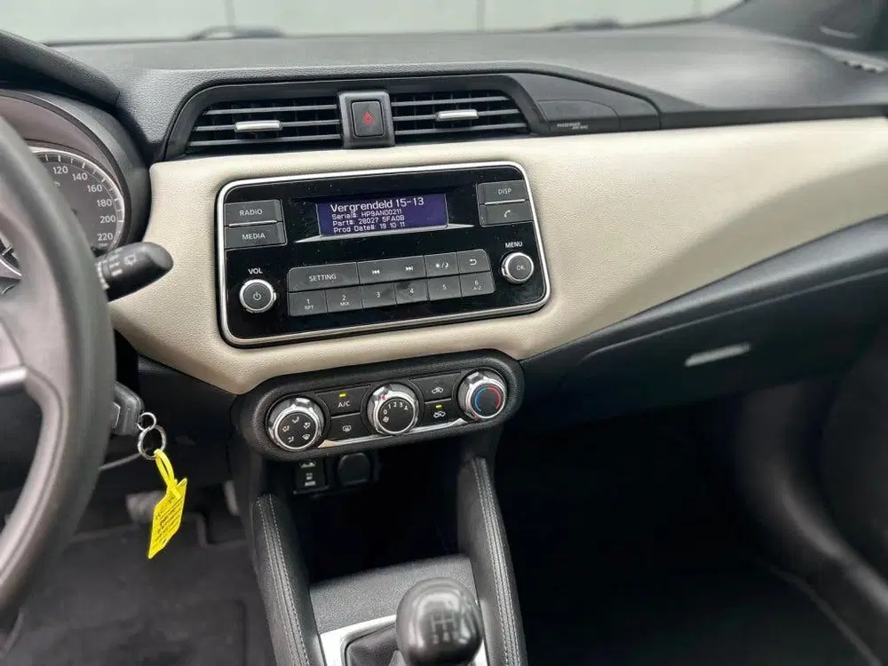 Nissan Micra 1.0 IG-T Visia AIRCO uit 2020, foto 10