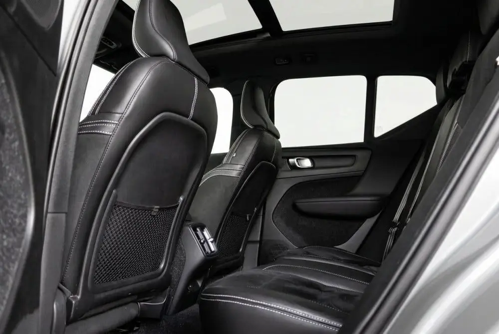 Volvo XC40 T4 R Design AWD 190 PK l Pano l Stoelverwarming l uit 2019, foto 11