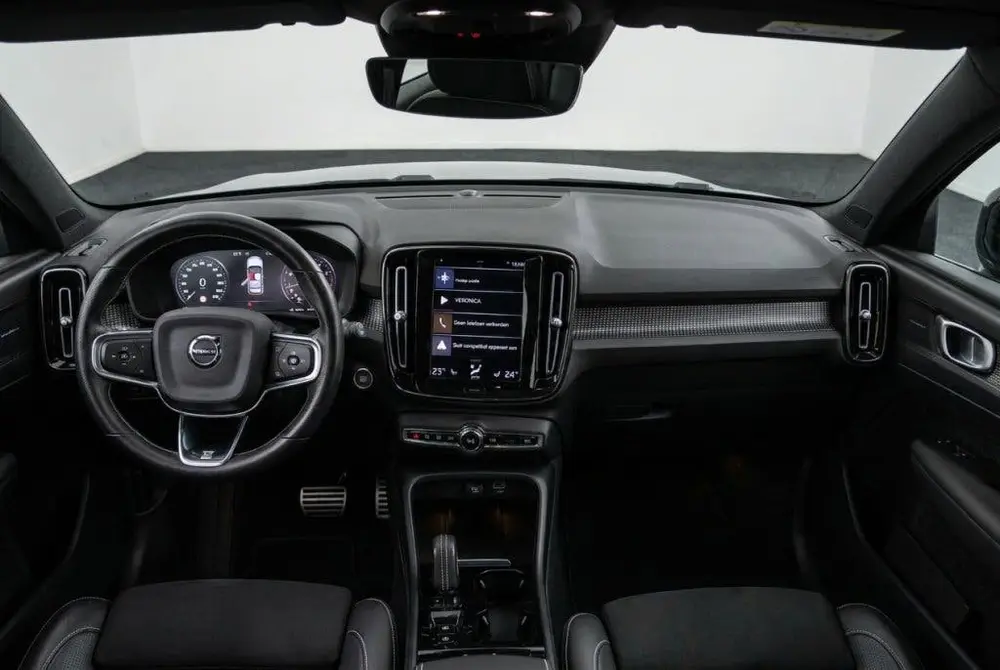 Volvo XC40 T4 R Design AWD 190 PK l Pano l Stoelverwarming l uit 2019, foto 14