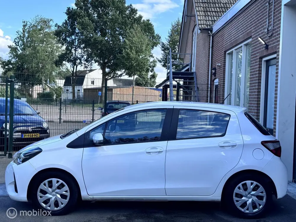 Toyota Yaris 1.5 VVT-i Active uit 2019, foto 2