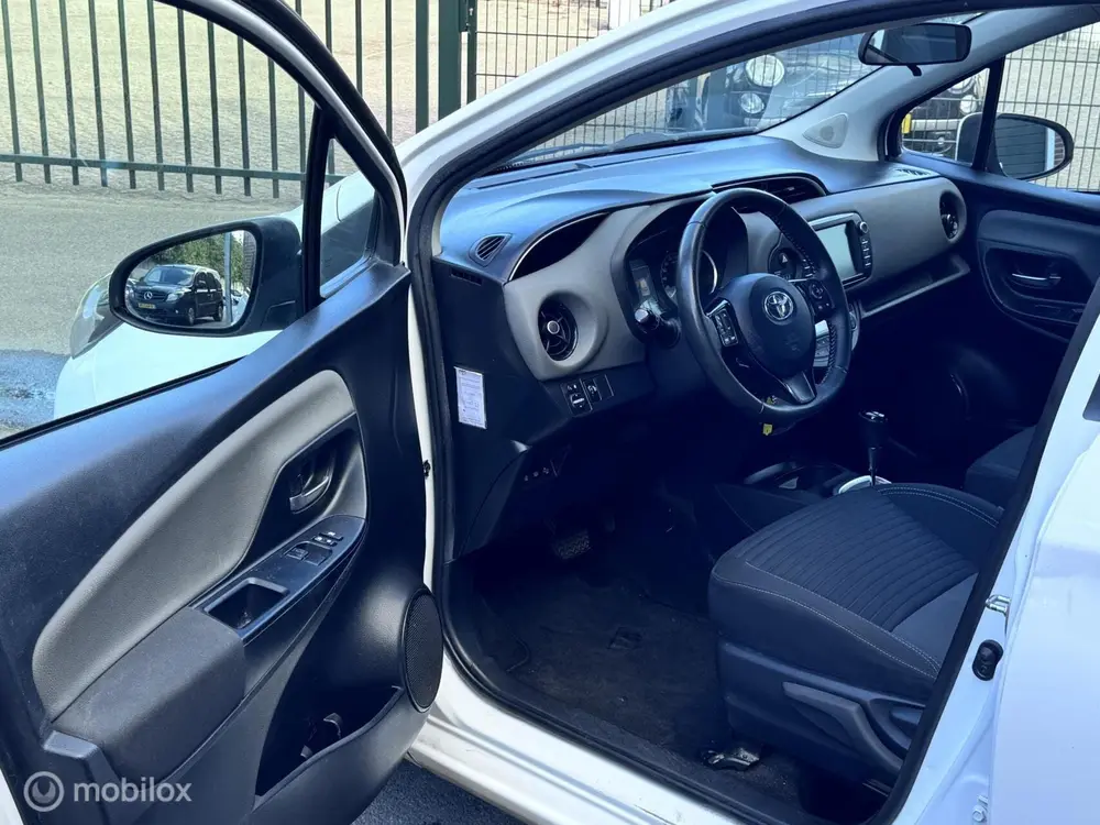 Toyota Yaris 1.5 VVT-i Active uit 2019, foto 9