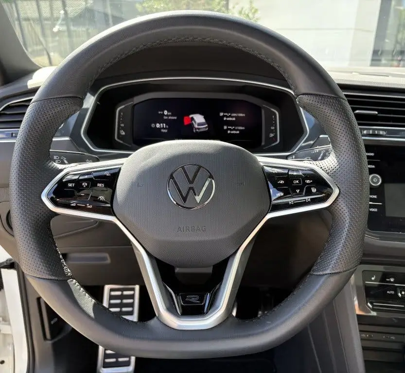 Volkswagen Tiguan R-Line eHybrid | Camera | Panoramadak | IQ uit 2022, foto 17