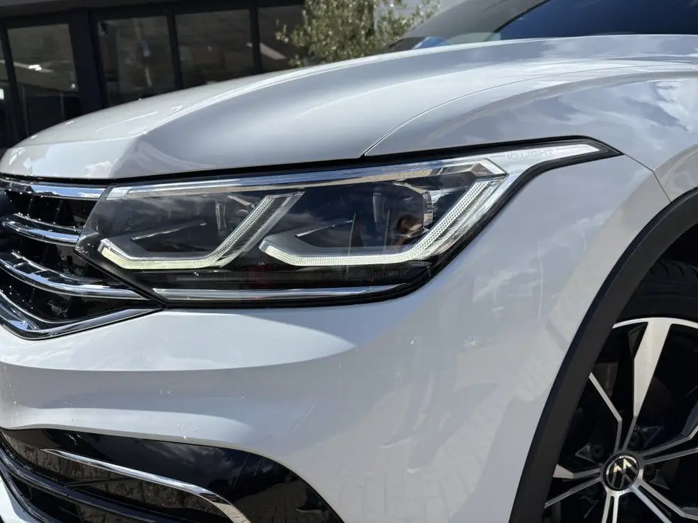 Volkswagen Tiguan R-Line eHybrid | Camera | Panoramadak | IQ uit 2022, foto 3