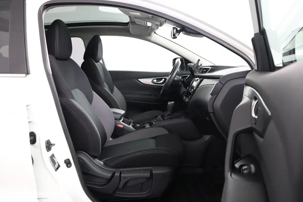 Nissan Qashqai 1.3 DIG-T N-Connecta PANO DAK / AUTOMAAT / 1e uit 2019, foto 15