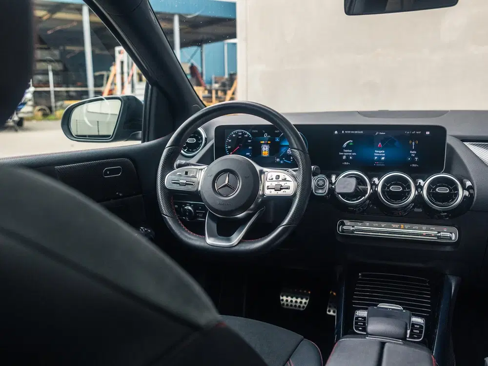 Mercedes-Benz B-Klasse 200 Business Solution AMG uit 2020, foto 12