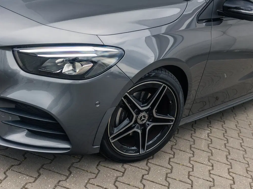 Mercedes-Benz B-Klasse 200 Business Solution AMG uit 2020, foto 20